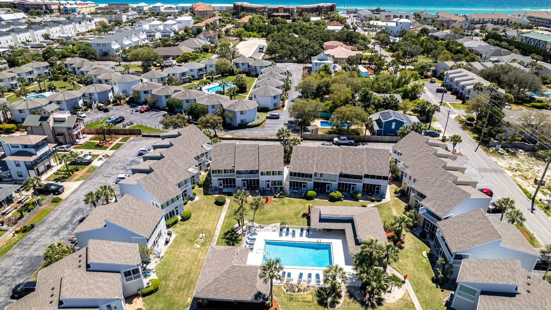 Dolphin Point 303A- By Holiday Isle Properties Destin Apartment