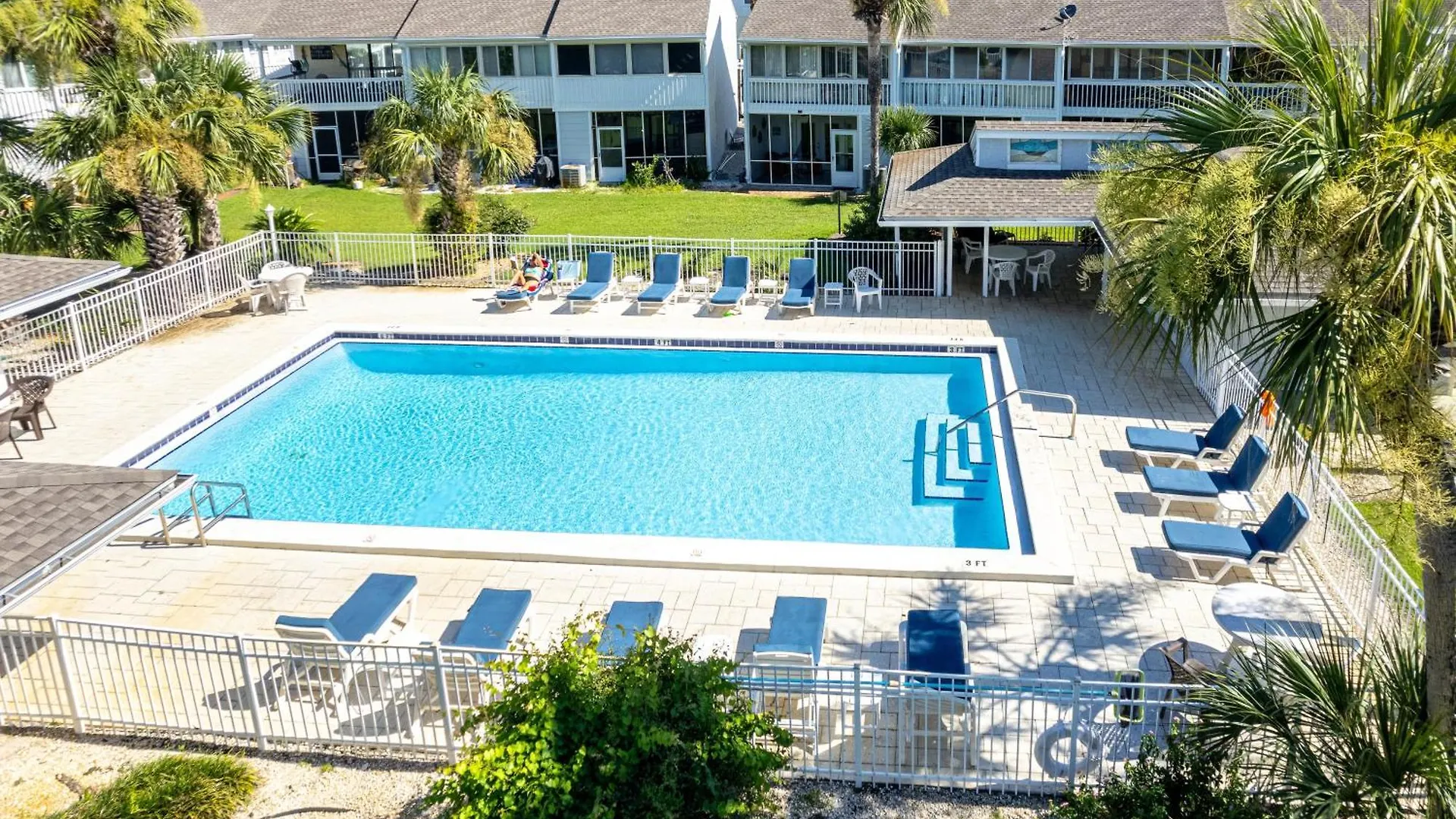 Apartment Dolphin Point 303A- By Holiday Isle Properties Destin